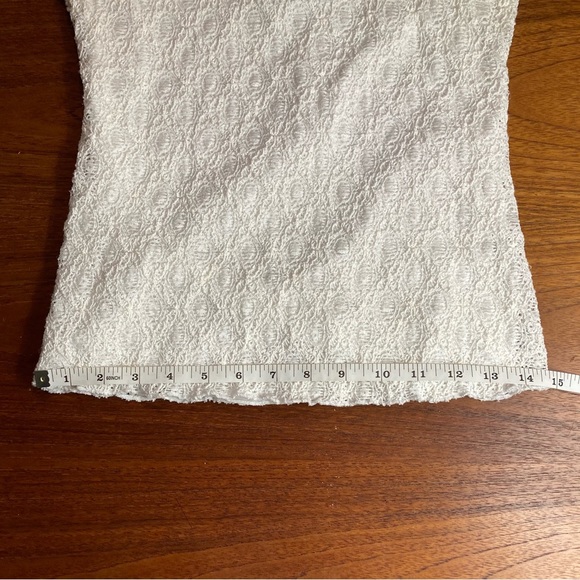 Le Chateau Crochet Halter-neck Tank Top (Stretchy Material) - Picture 7 of 11